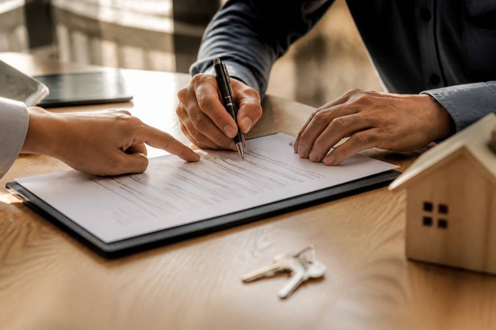 Les clauses essentielles à connaître dans un contrat de location